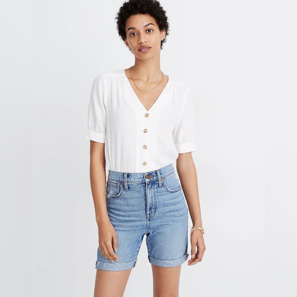 Madewell Blue Denim high rise mid length cotton blend raw hem shorts size 28